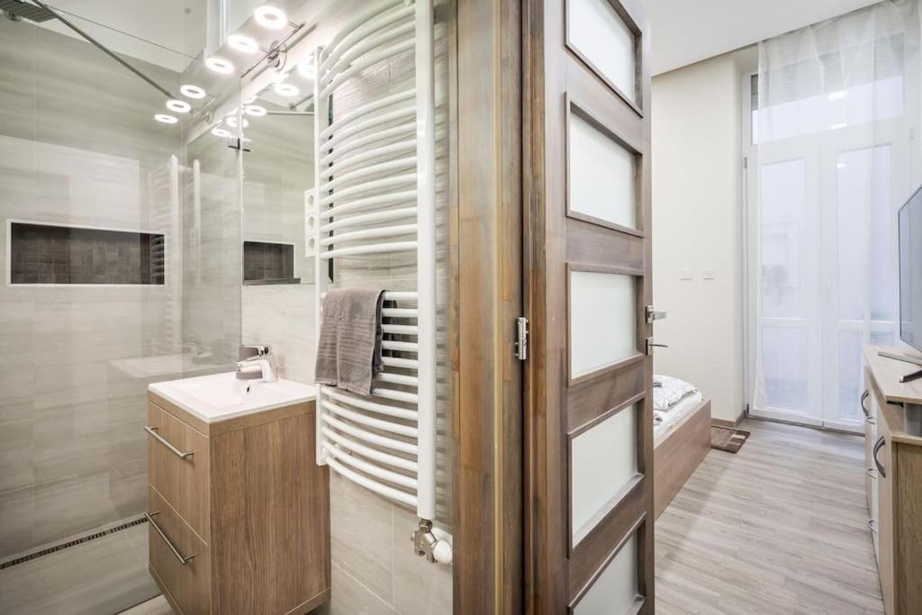 ブダペストSzalag Utca 6 Luxurious Flat Castle Districtアパートメント エクステリア 写真